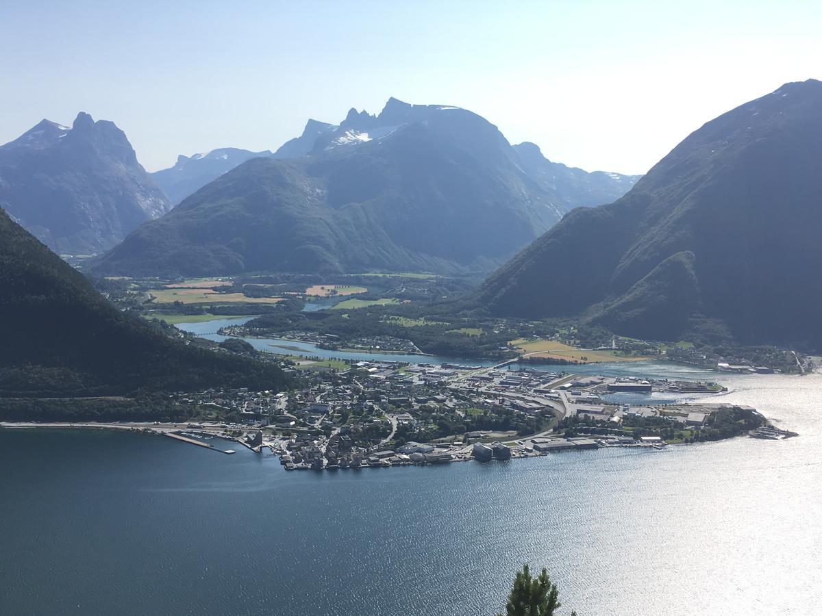 Heinali Hytta Villa Isfjorden Luaran gambar